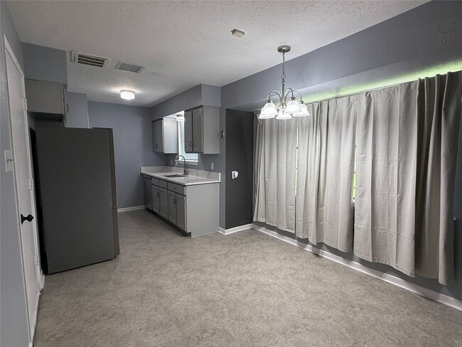 Photo - 10519 Kirkglen Dr