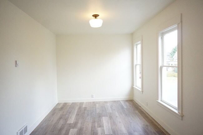 Photo - 702 6th Ave Unit C