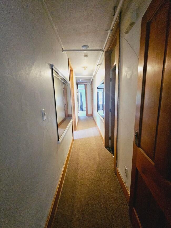 Photo - 333 W 6th St Unit 3rd Floor