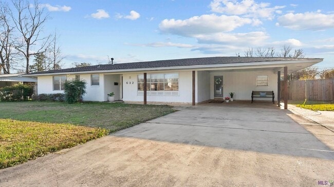 Building Photo - 632 Summit Ridge Dr