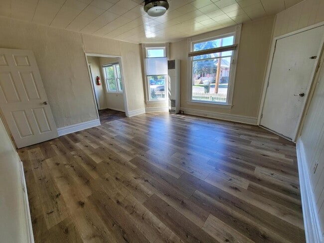 Building Photo - 2415 Baker St