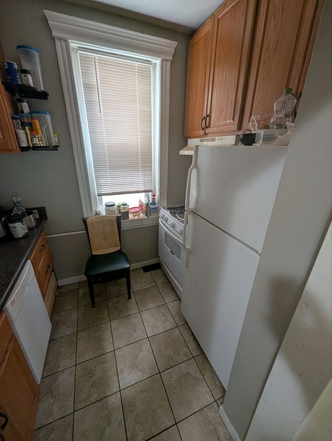 Photo - 386 Riverway Unit #3
