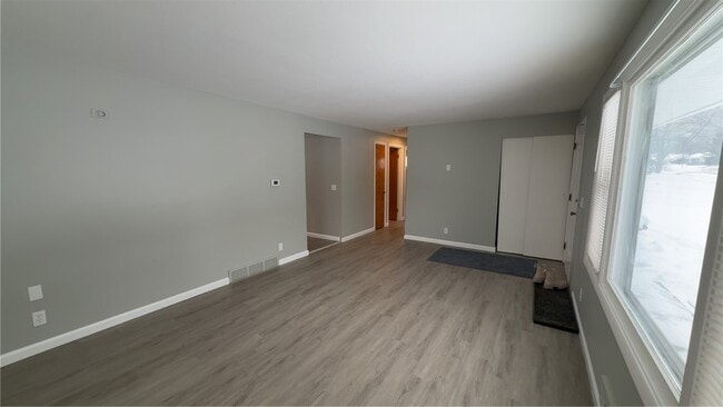 Photo - 198 Skycrest Dr