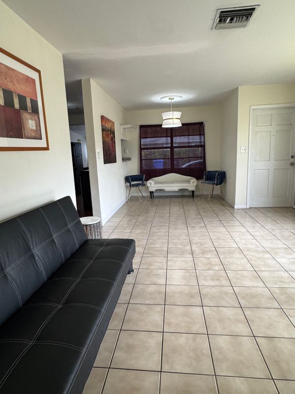 4717 Town N Country Blvd