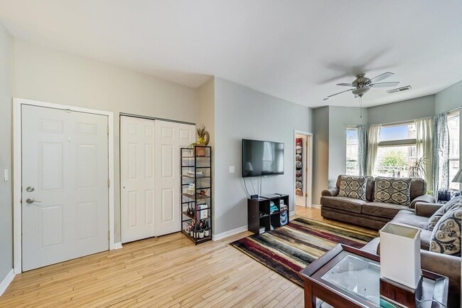 Photo - 3618 W Dickens Ave Unit #1