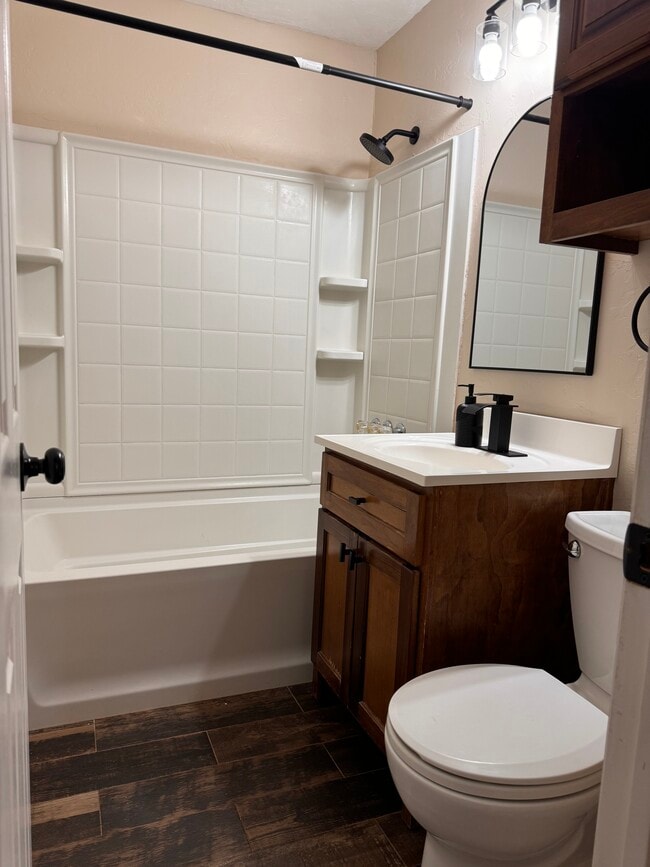 Photo - 242 SE 47th St
