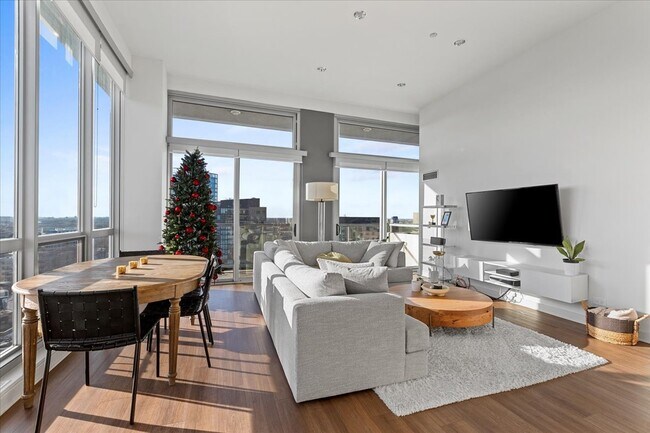 Photo - 910 W Huron St Unit 1401