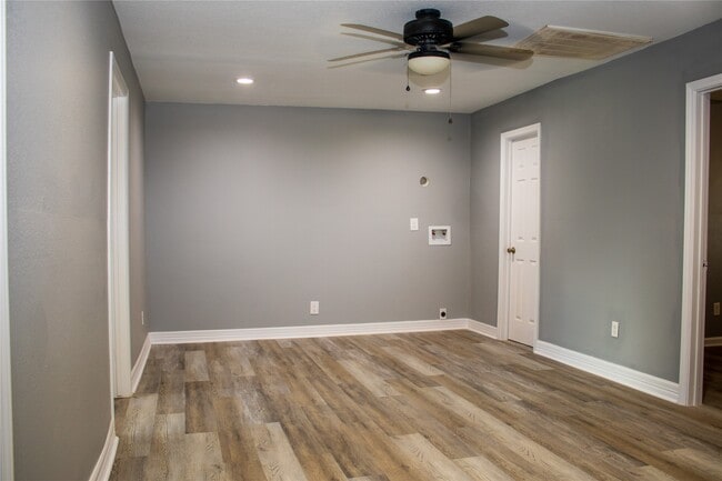 Photo - 5302 Anzio Rd