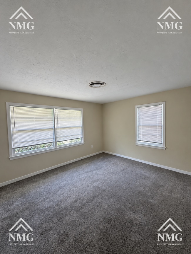 215 Wildwood Ter