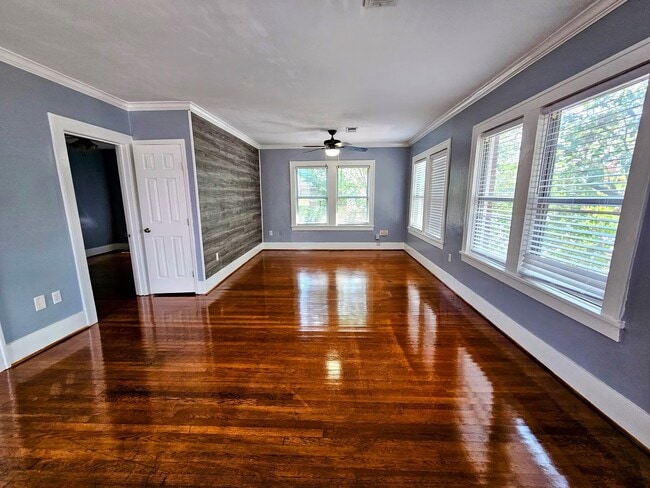 Photo - 1810 W Main St
