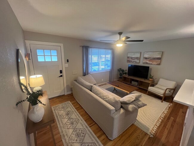 Photo - 11867 Keough Dr Unit Upstairs