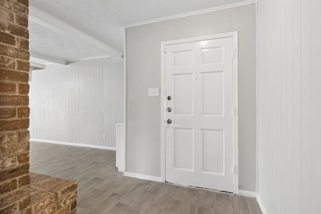 Photo - 3215 Palm Desert Ln