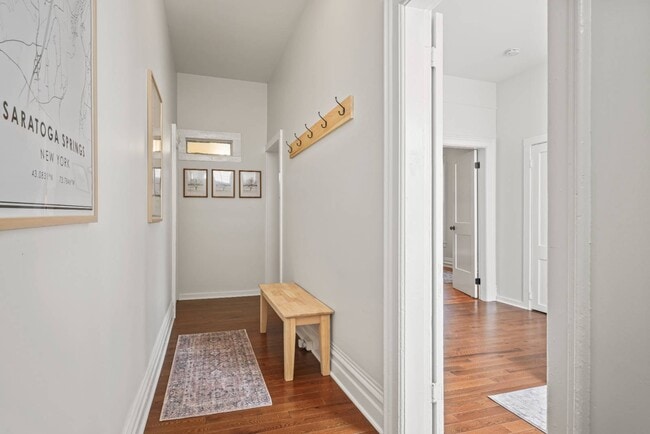 Building Photo - 1 Oak St