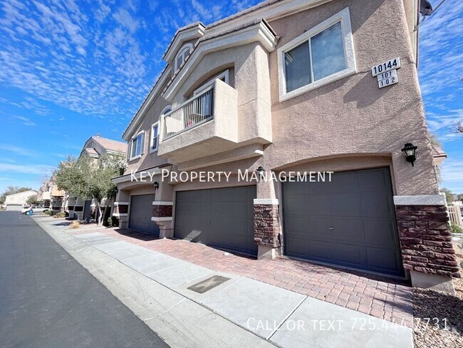 Building Photo - 3 BEDROOM TOWNHOME IN SOUTH LAS VEGAS! Unit #103