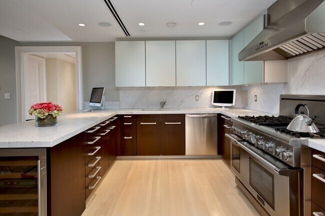 Photo - 776 Boylston St Unidad E11B