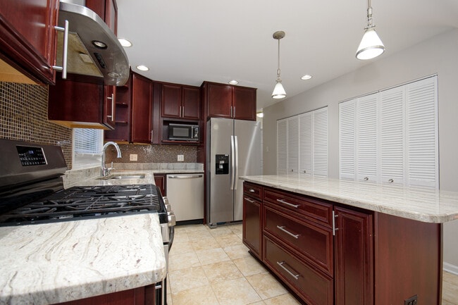 Photo - 317 Arapahoe Trail