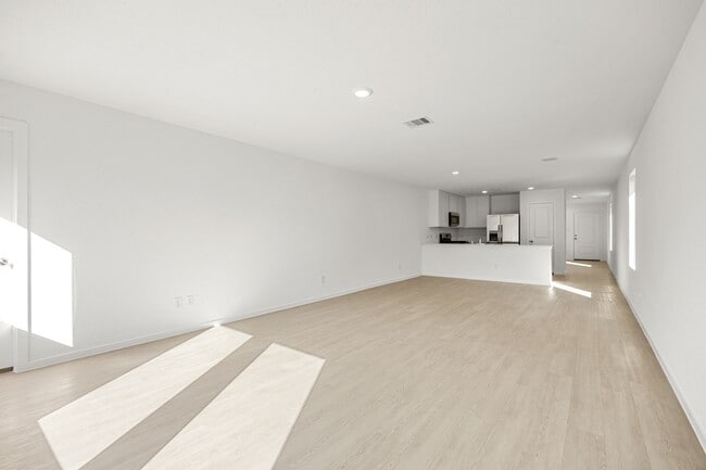 Photo - 31433 Moore Rd