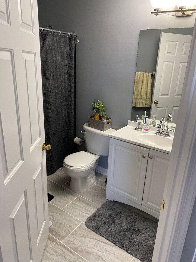 Photo - 41889 Precious Square