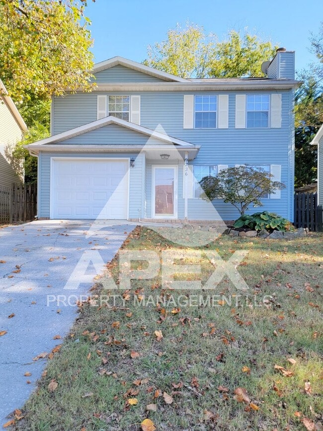 Building Photo - 3 Bed/ 2.5 Ba home w/Hardwood floors, Fire...