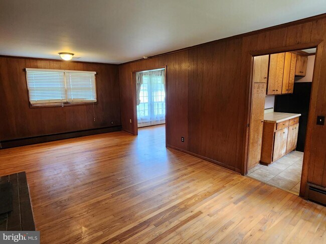 Photo - 17158 Ferry Dock Rd