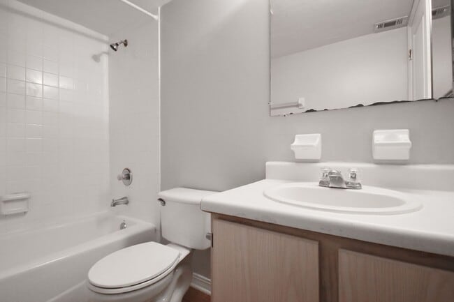 Photo - 2360 SW Archer Rd
