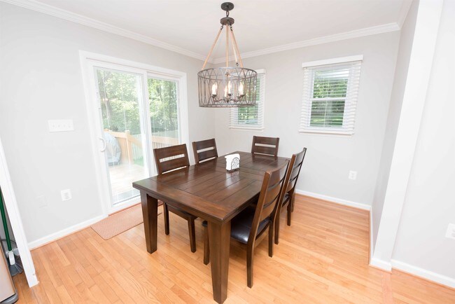 Photo - 311 Adahi Rd SE