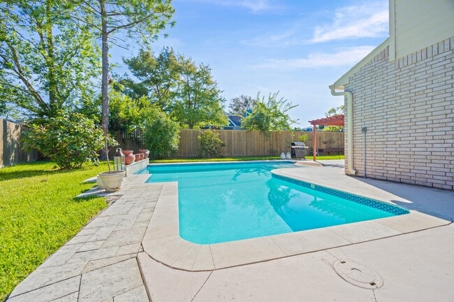 Photo - 3202 Enclave Trail