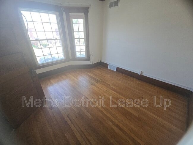 Photo - 3759 Columbus St