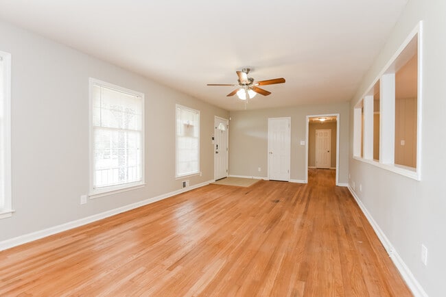 Photo - 1729 Hasty Rd