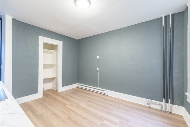 Photo - 173 Elm St Unidad 3LR