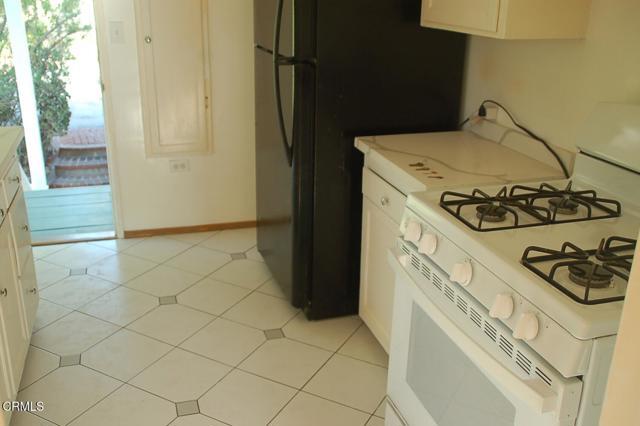 Photo - 1637 Raymond Hill Rd
