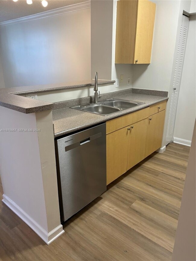 Photo - 1919 Van Buren St Unit 219A