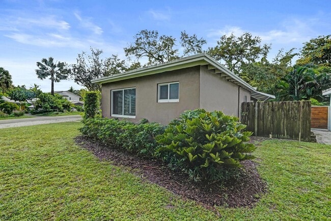 Photo - 1101 SW 8th Ter