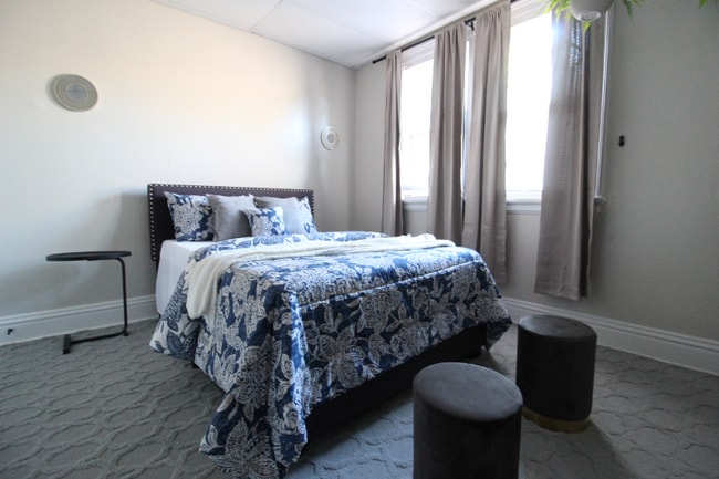 Photo - 800 Monroe Ave