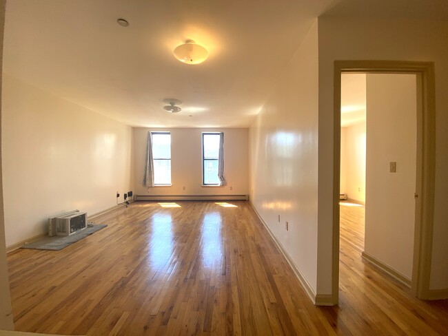 Photo - 205 Knickerbocker Ave Apartment Unit 2R