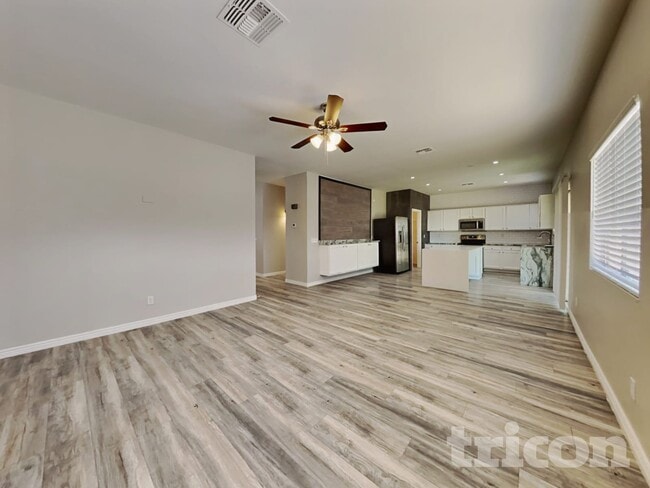 Photo - 30493 N Bareback Trail