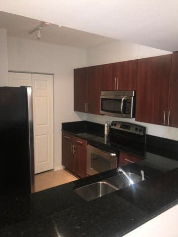 Building Photo - 4903 Midtown Ln