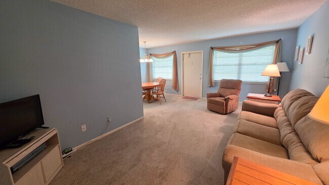 60 Woodland Dr Unit 205