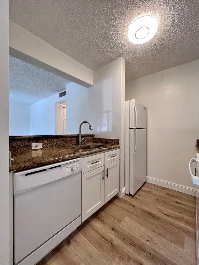 Photo - 1013 Meadows Cir Unit 1013