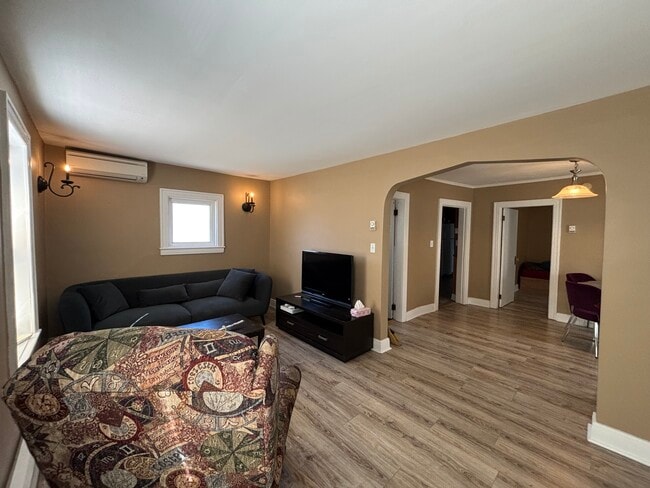 Building Photo - Apartment for Rent Unit 1