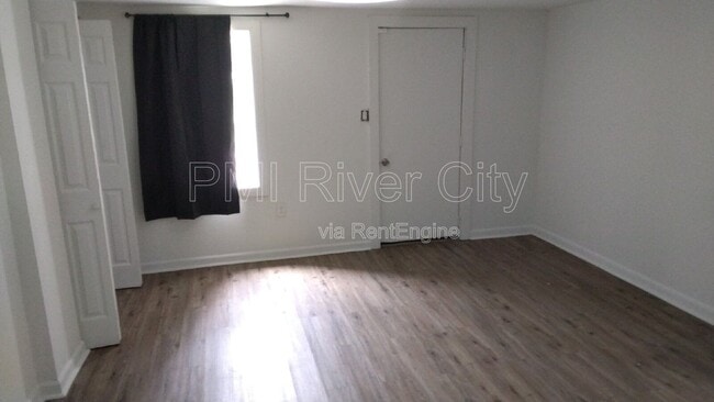 Photo - 8136 Siskin Ave