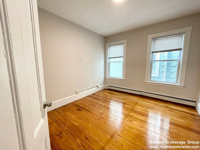 Photo - 276 E Cottage St Unit 1