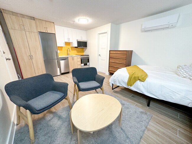 Photo - 160 Dowling Ave Unit Studio