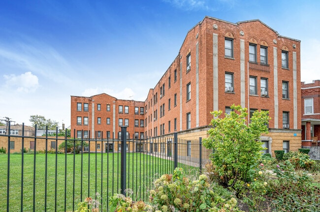 Building Photo - 3149 N Springfield Ave Unit A6