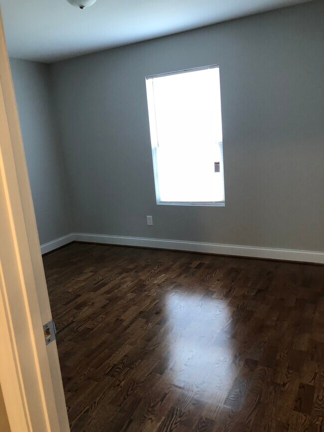 Photo - 427 Berwick Dr