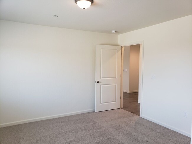 Photo - 2327 N Chateau Wy