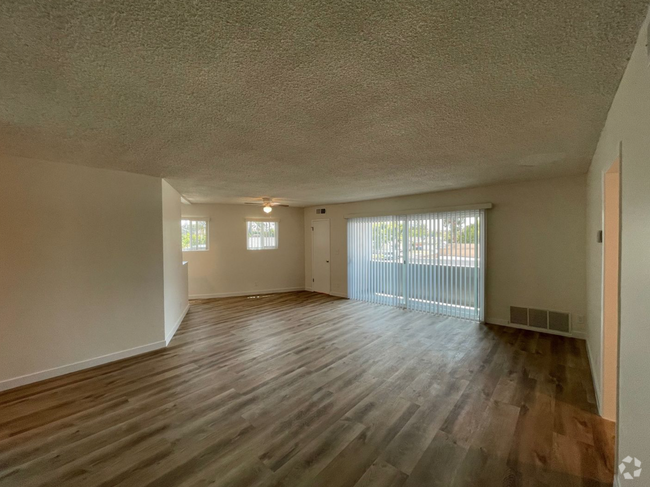 Building Photo - 6039 Whitsett Ave Valley Glen, CA 91606 Unit 307 Rental