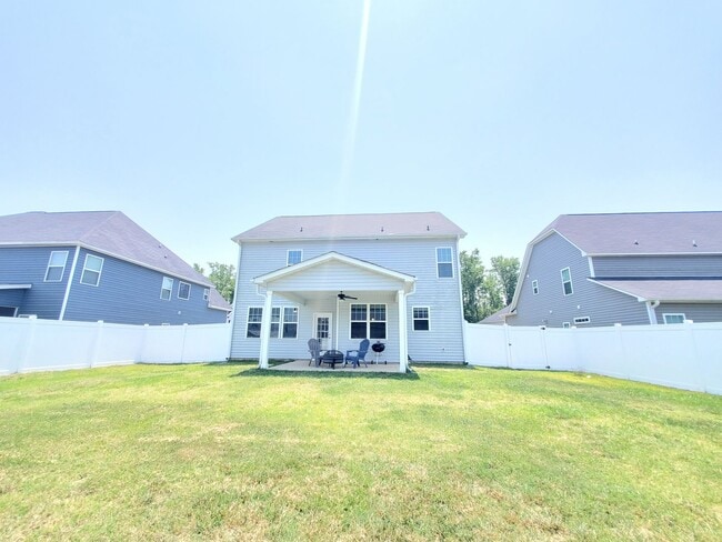 Photo - Immaculate Home At Village Rockfish