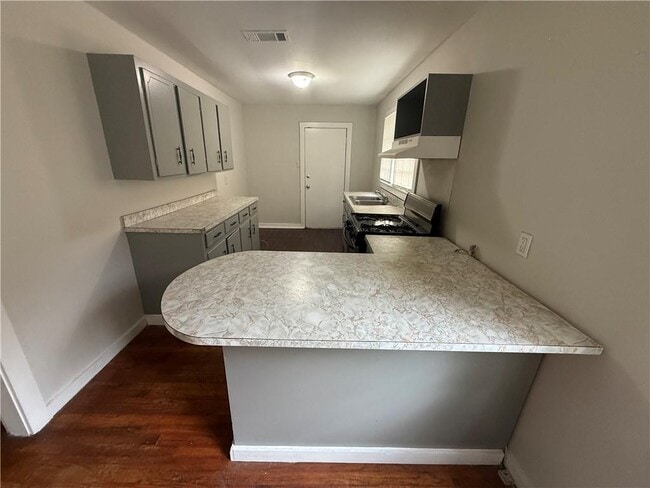 Photo - 411 8th Ave