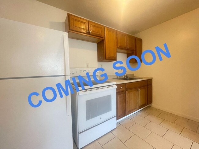 Building Photo - 173 Loudon Rd Unit 503